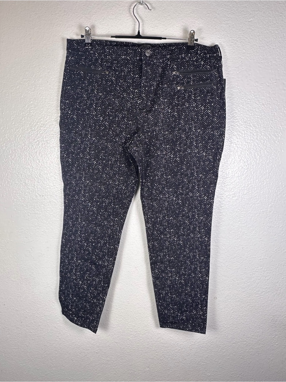 Banana Republic Women's Black White Geometric Sloan Fit Tapered Dress Pants
16S